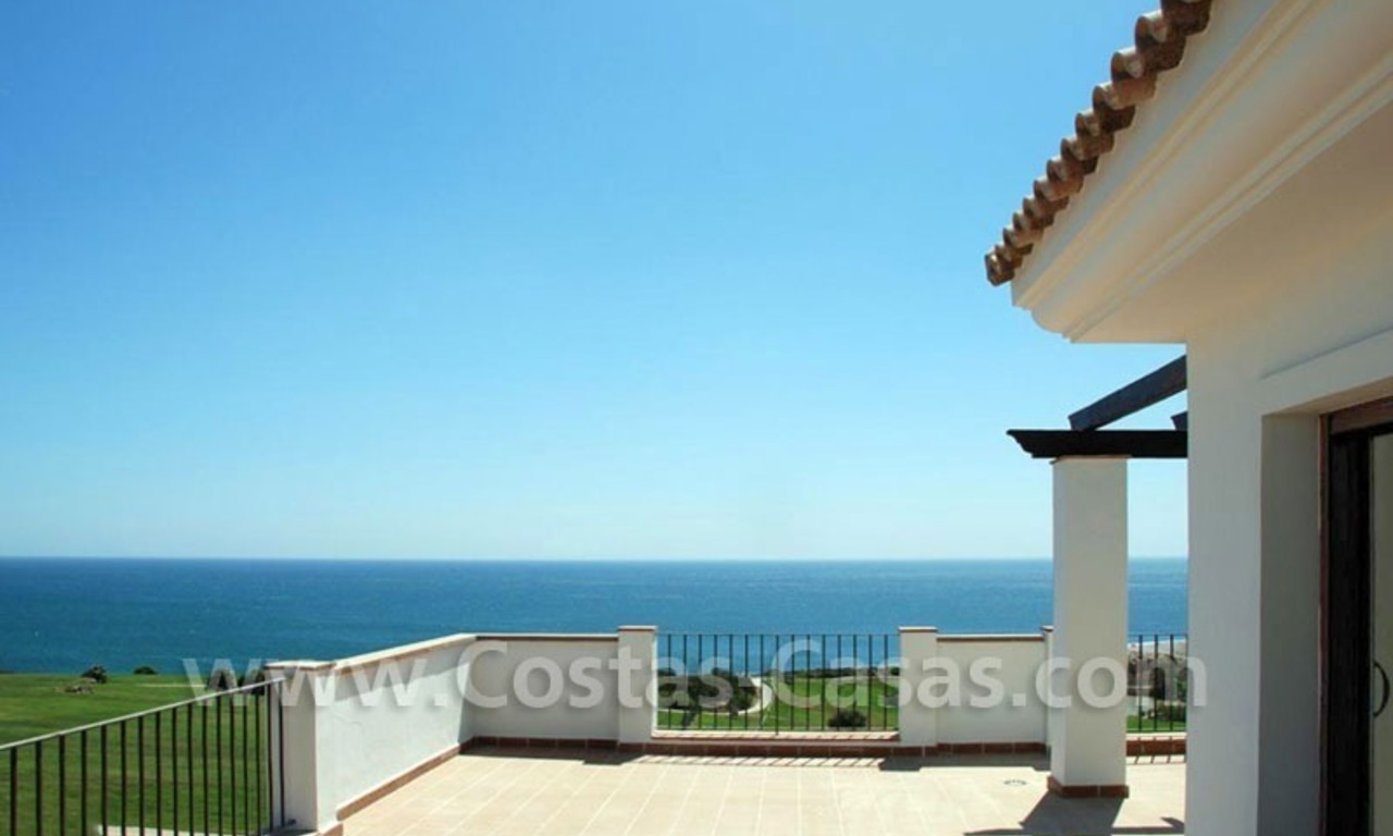 Opportunité! Appartements de luxe en première ligne de golf et première ligne de plage en vente sur la Costa del Sol 0