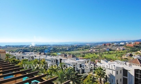 Penthouse de golf luxueux à vendre dans un complexe dans la zone de Benahavis - Estepona - Marbella 