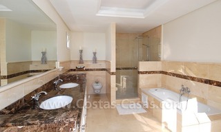 Nouvelle villa à vendre dans un complexe fermé dans la zone de Marbella - Benahavis sur la Costa del Sol 25