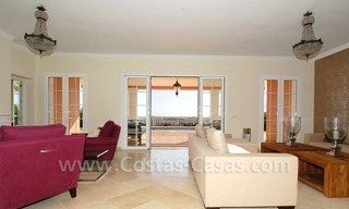 Nouvelle villa à vendre dans un complexe fermé dans la zone de Marbella - Benahavis sur la Costa del Sol 11