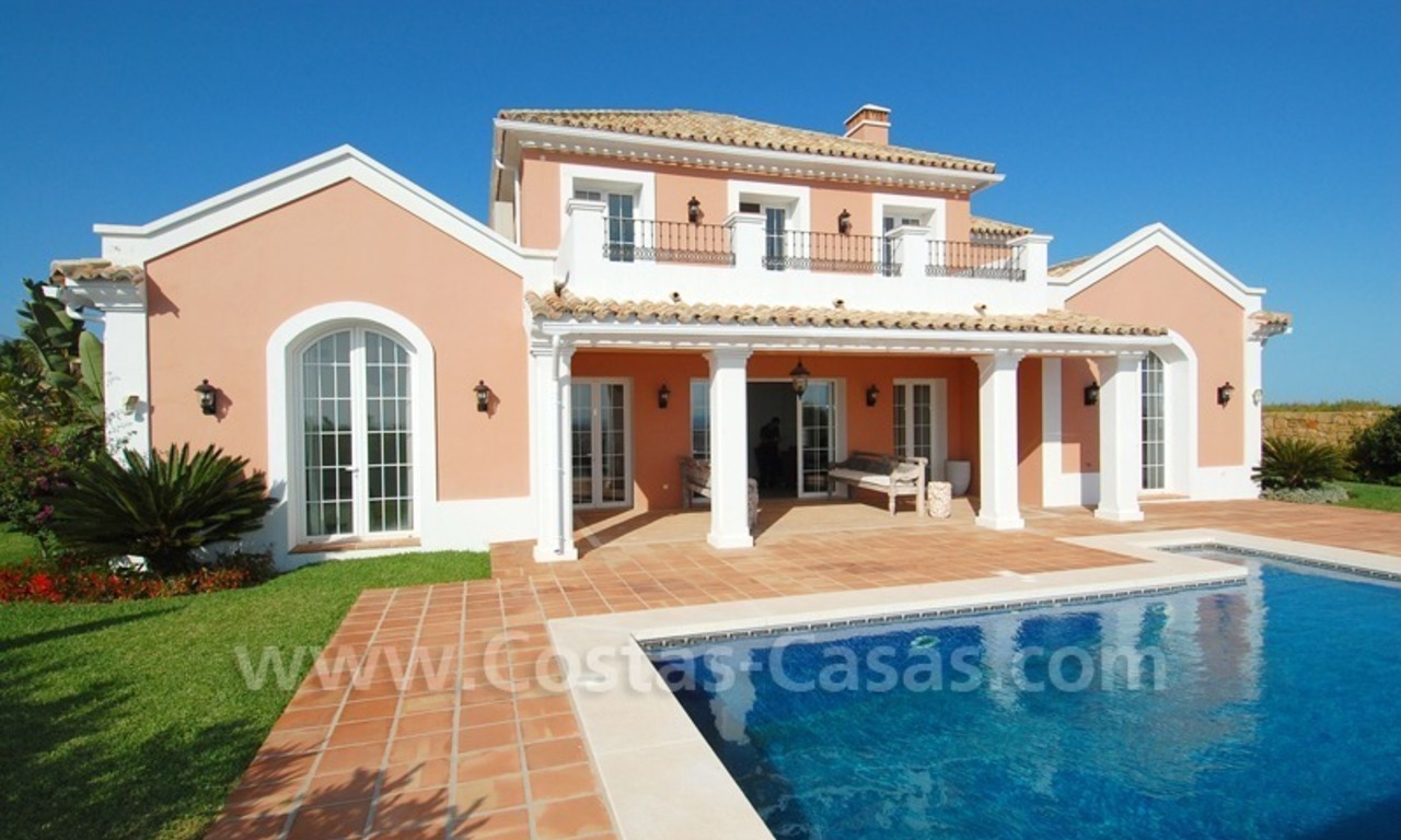Nouvelle villa à vendre dans un complexe fermé dans la zone de Marbella - Benahavis sur la Costa del Sol 3