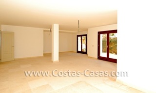 Confortable villa de luxe à acheter dans un complexe fermé dans la zone de Benahavis - Estepona - Marbella 20
