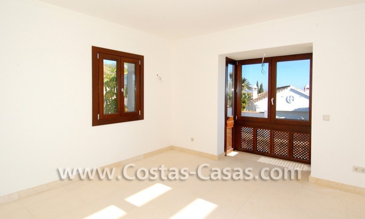 Confortable villa de luxe à acheter dans un complexe fermé dans la zone de Benahavis - Estepona - Marbella 14