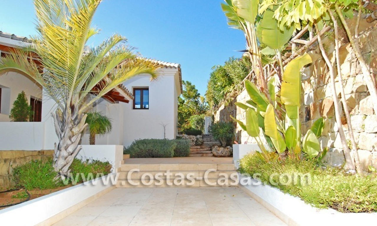 Confortable villa de luxe à acheter dans un complexe fermé dans la zone de Benahavis - Estepona - Marbella 6
