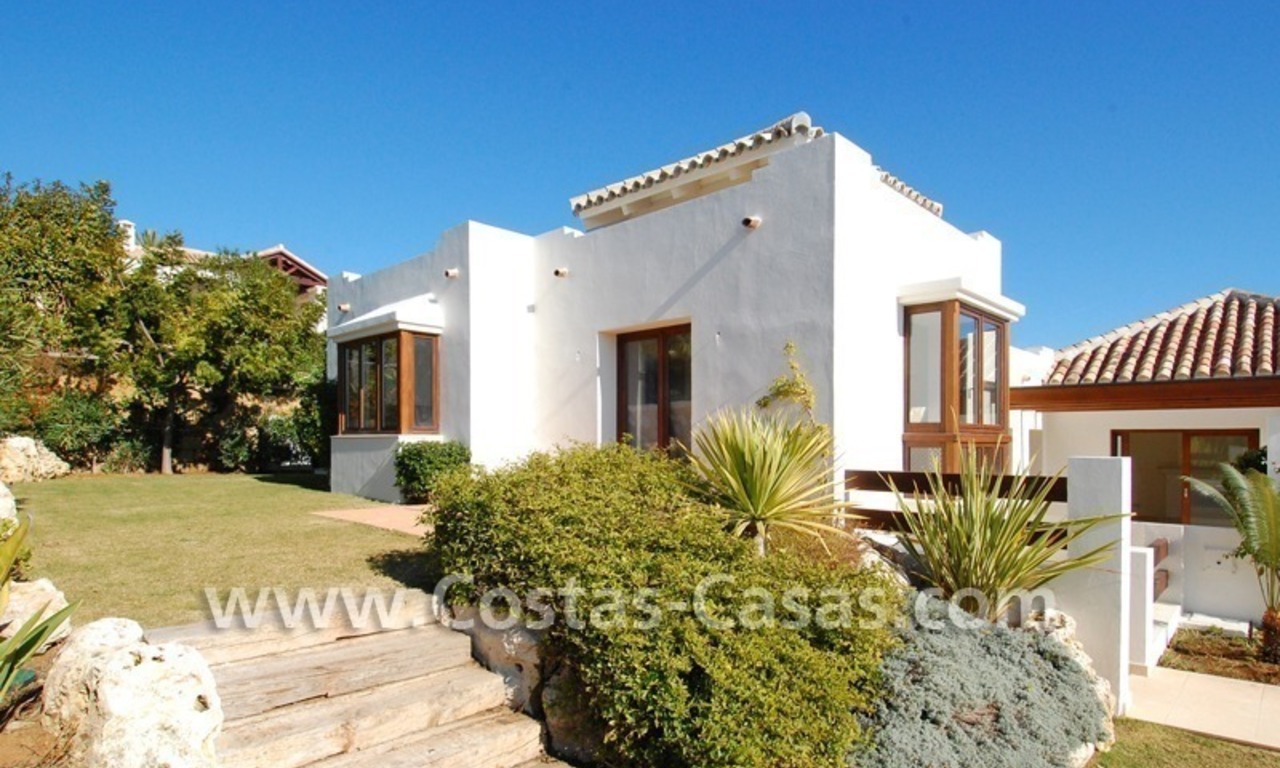 Confortable villa de luxe à acheter dans un complexe fermé dans la zone de Benahavis - Estepona - Marbella 1