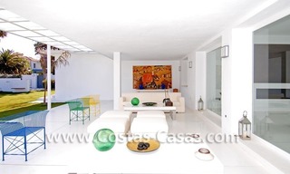 Villa andalouse moderne à vendre près de la plage à Marbella 11