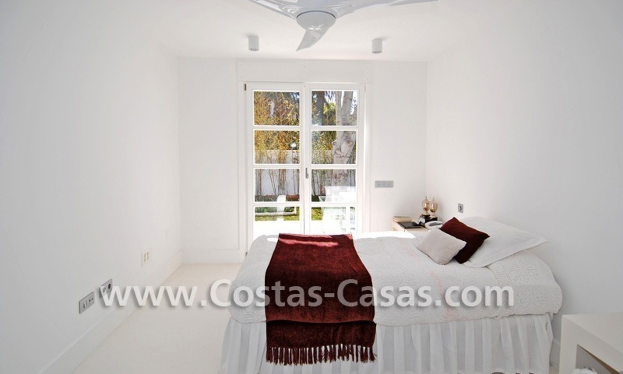 Villa andalouse moderne à vendre près de la plage à Marbella 24