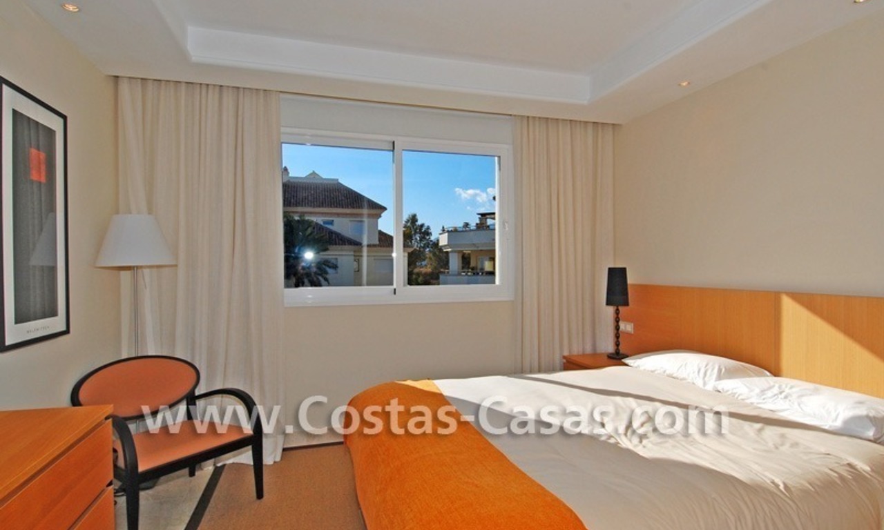 Appartement de luxe en première ligne de plage à vendre dans un complexe exclusif,Nouvelle Mille d' Or, Marbella - Estepona 19