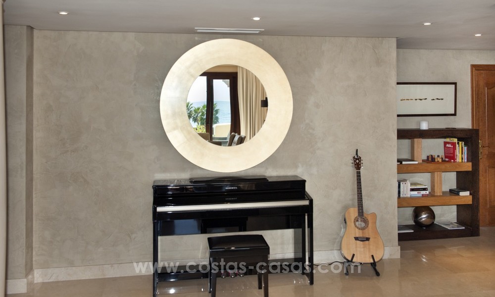 Appartement penthouse de luxe à vendre, complexe en première ligne de plage, Nouvelle Mille d’Or, Marbella - Estepona 22503
