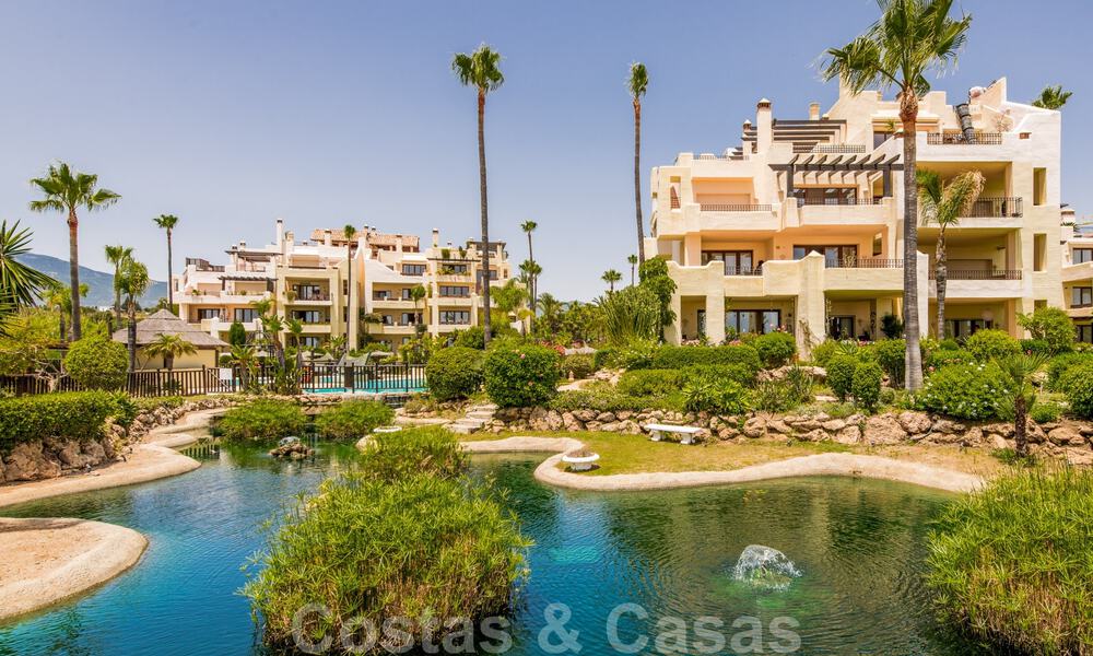 Appartements et penthouses de luxe à vendre, complexe en première ligne de plage, Nouvelle Mille d’Or, Marbella - Estepona 795150