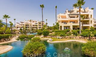 Appartements et penthouses de luxe à vendre, complexe en première ligne de plage, Nouvelle Mille d’Or, Marbella - Estepona 795150 