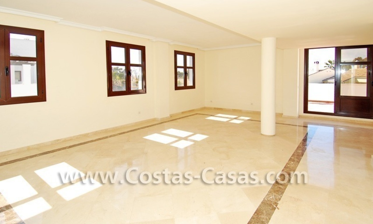 Opportunité! Appartements spacieux et penthouses à acheter près de la plage à Nueva Andalucía très proche de Puerto Banús 7