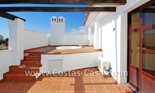 Opportunité! Appartements spacieux et penthouses à acheter près de la plage à Nueva Andalucía très proche de Puerto Banús 1