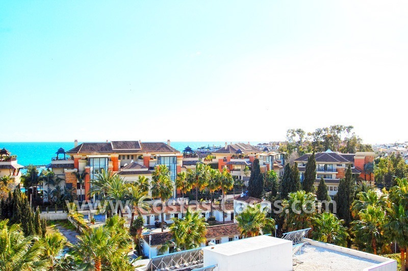 Appartement de luxe spacieux près de la mer à vendre dans Nueva Andalucía près de Puerto Banús à Marbella