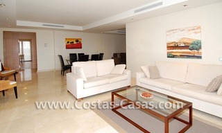 Bonne affaire! Appartement luxueux de golf à vendre dans Nueva Andalucía - Marbella 6