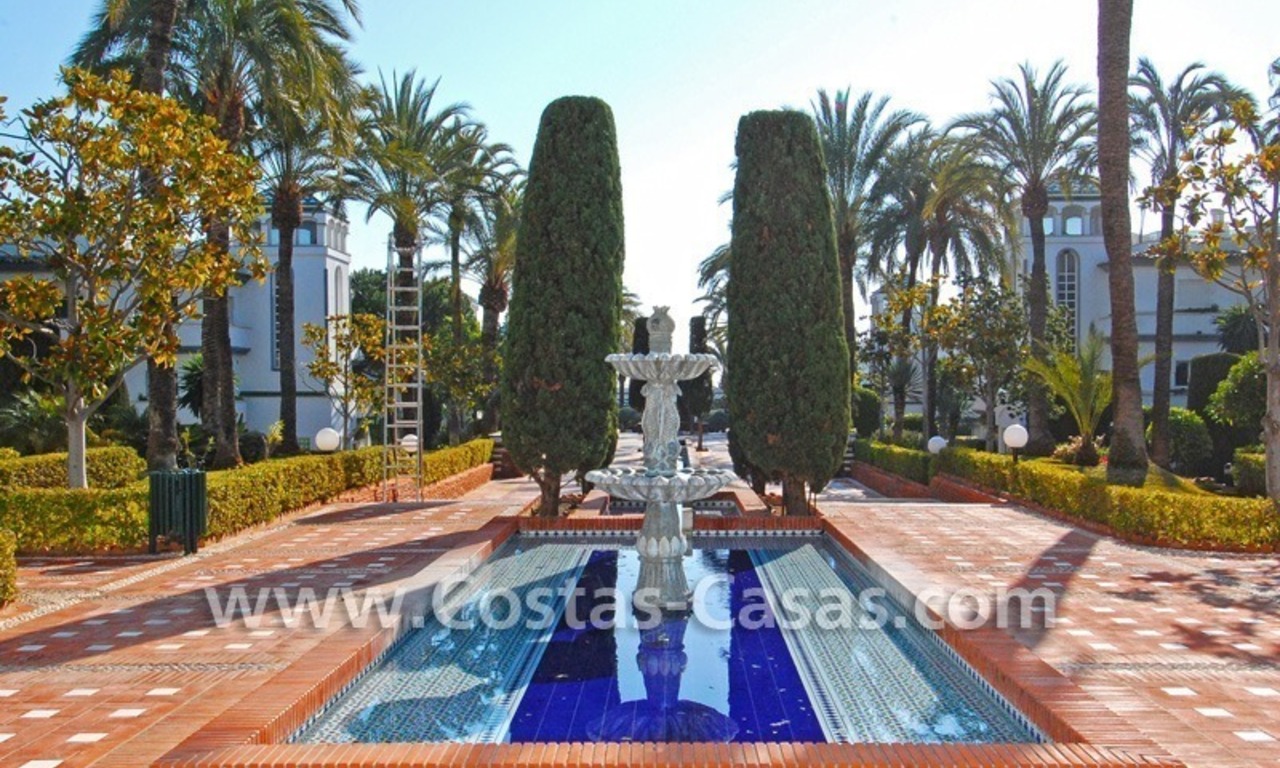 Villa détachée en première ligne de plage à vendre dans un complexe dans la zone entre Marbella et Estepona 27