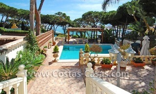 Villa en première ligne du port à vendre à Marbella 3