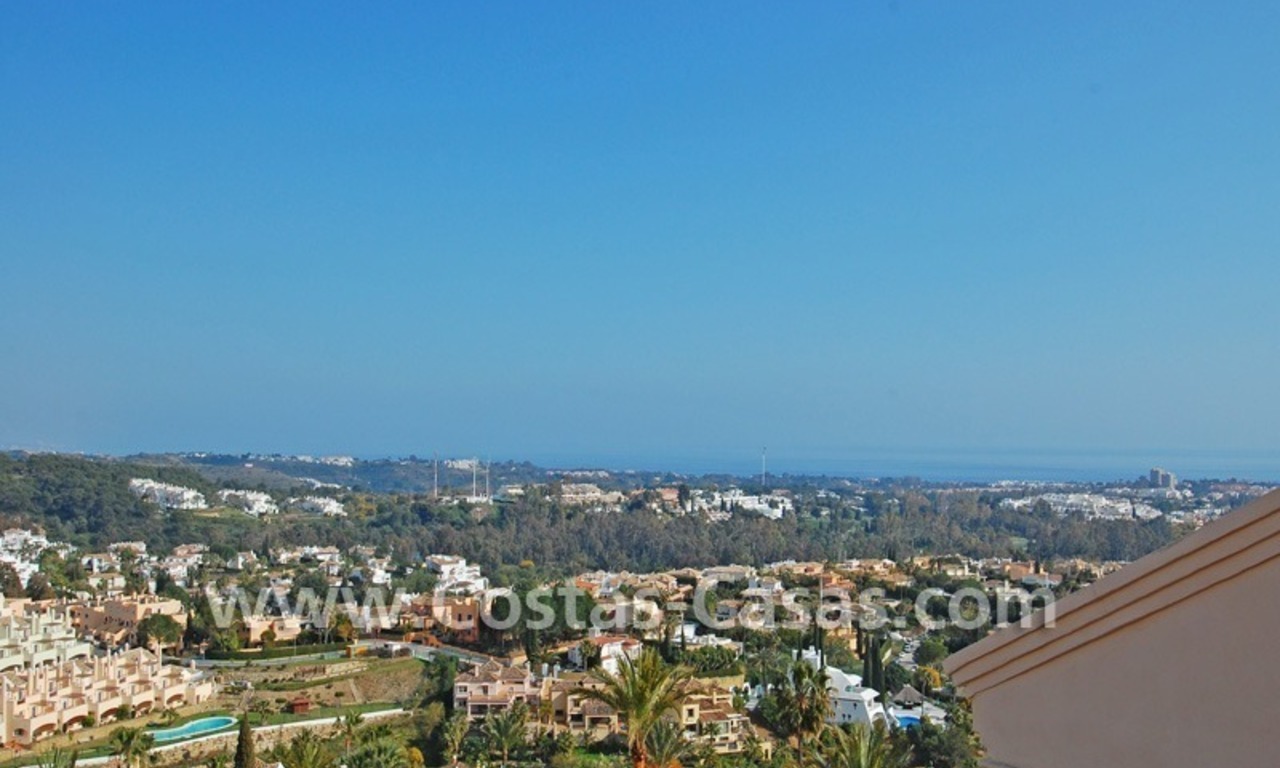 Opportunité!! Penthouse duplex à acheter dans Nueva Andalucía - Marbella 2