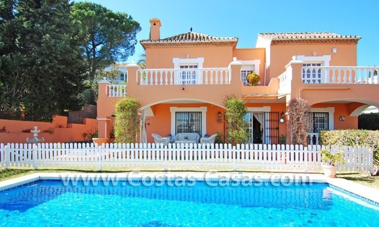 Vente urgente! Villa de style andalou à acheter dans Nueva Andalucía - Marbella 1
