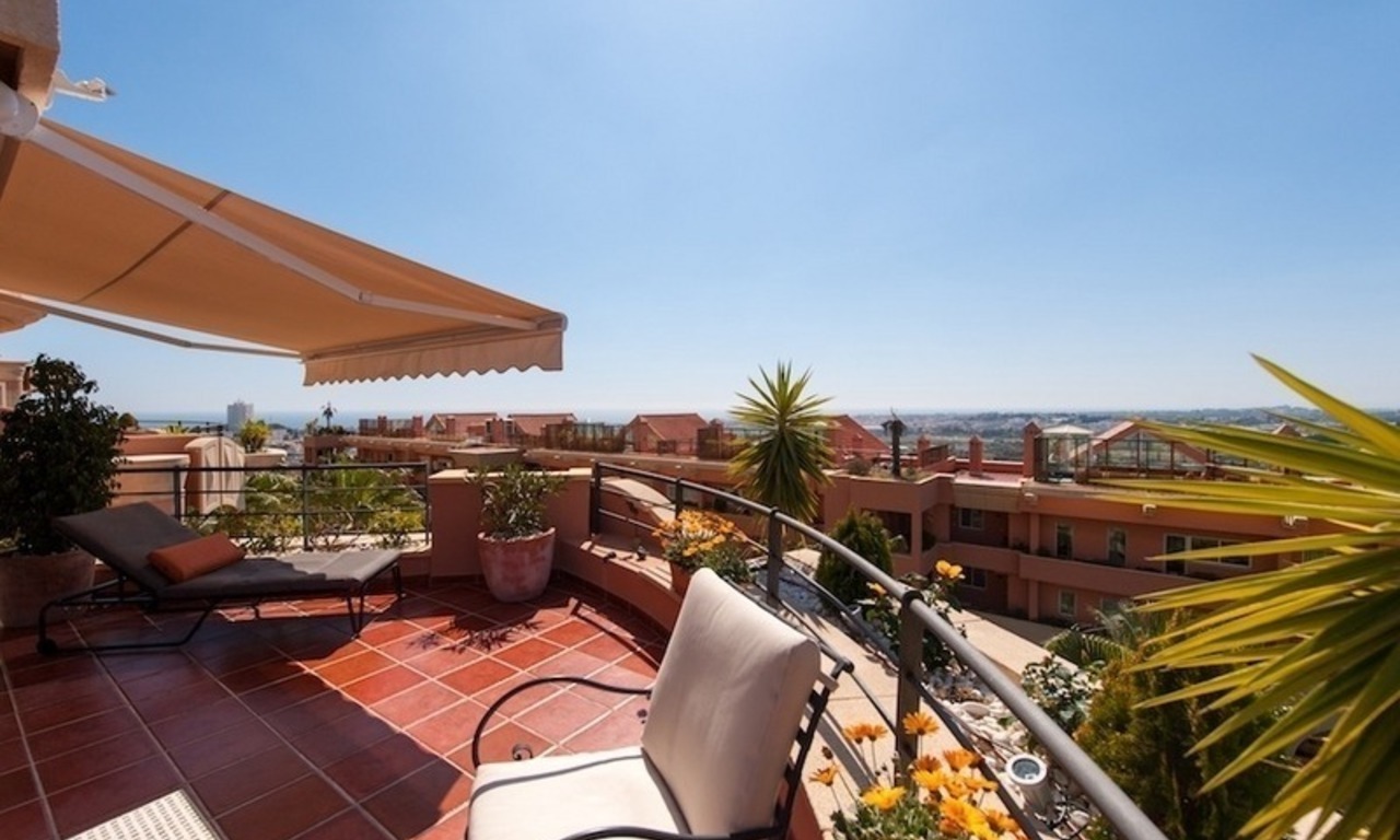 Appartement de golf de luxe à vendre dans Nueva Andalucía - Marbella 0