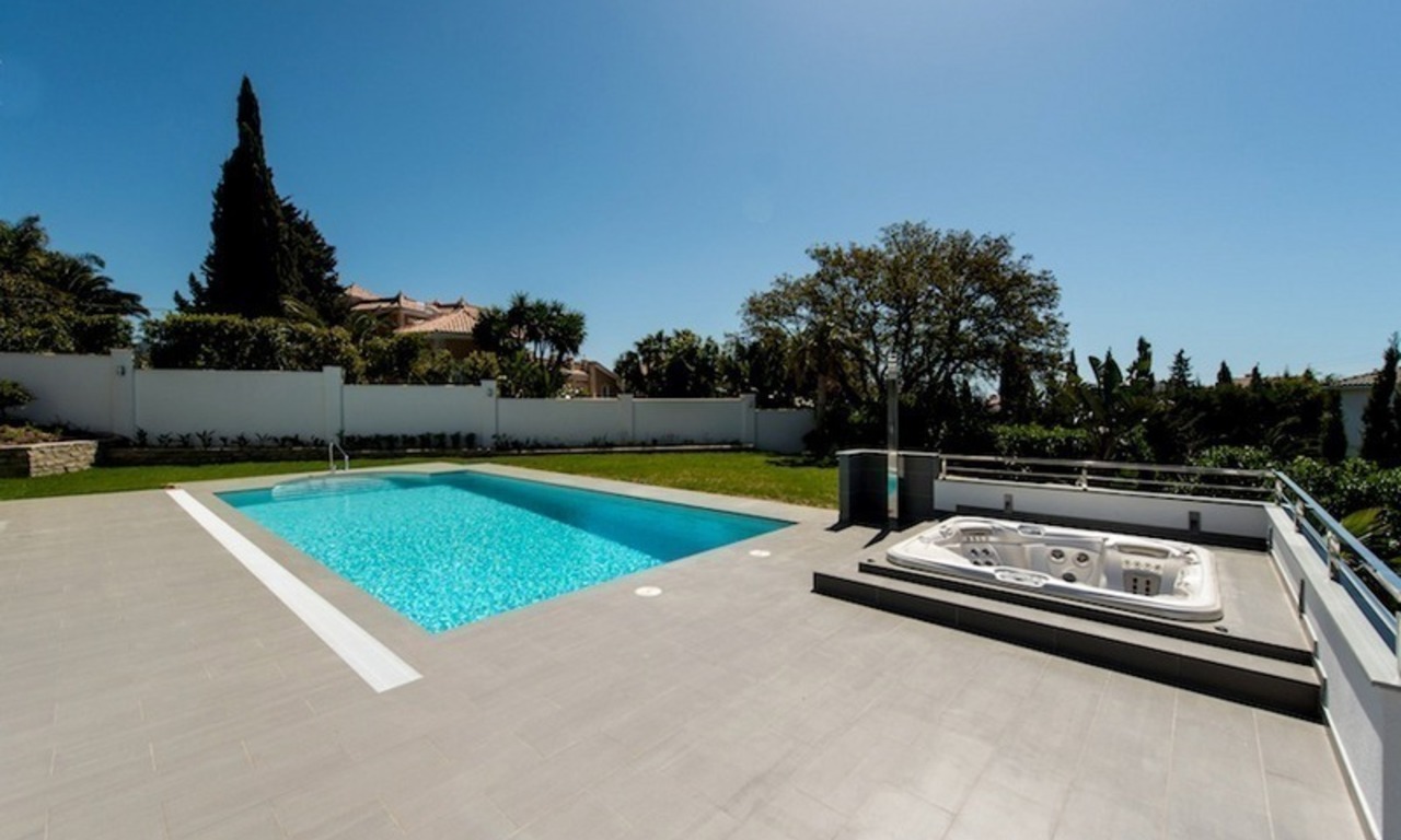 Villa de luxe de style moderne à vendre dans Marbella 1