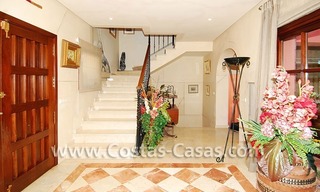 Villa exclusive de style andalouse à acheter sur la Mille d' Or à Marbella 9