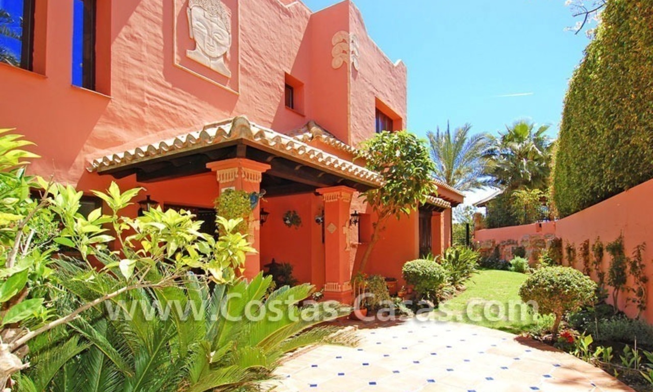 Villa exclusive de style andalouse à acheter sur la Mille d' Or à Marbella 6