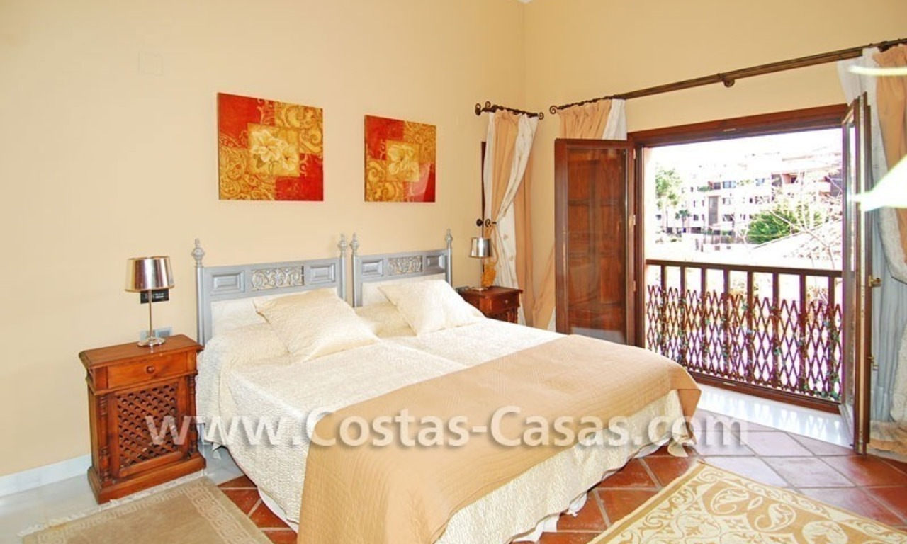 Villa de luxe de style andalou, près de la plage, à vendre à Puerto Banús - Marbella 21