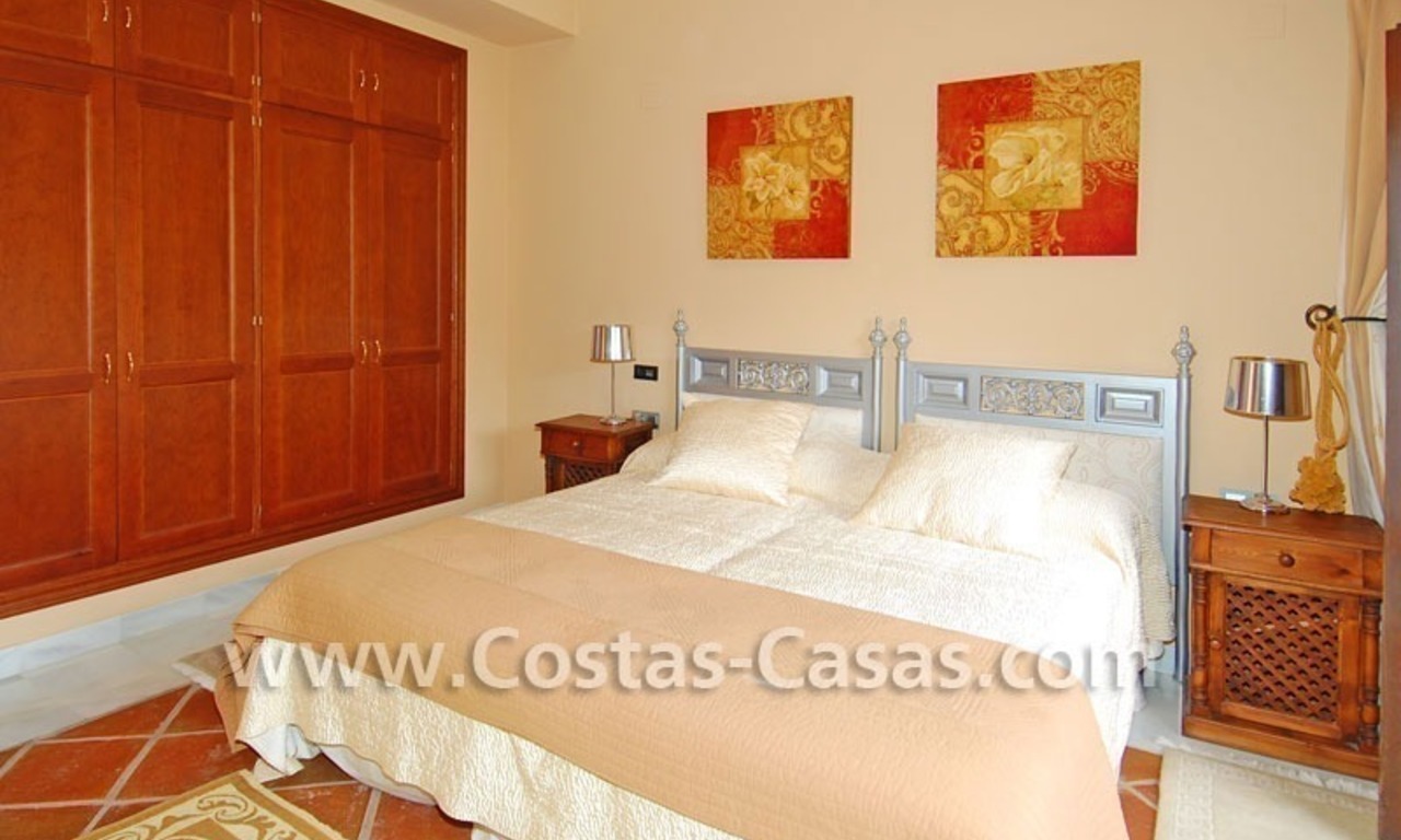 Villa de luxe de style andalou, près de la plage, à vendre à Puerto Banús - Marbella 22
