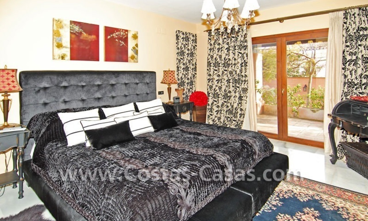 Villa de luxe de style andalou, près de la plage, à vendre à Puerto Banús - Marbella 25