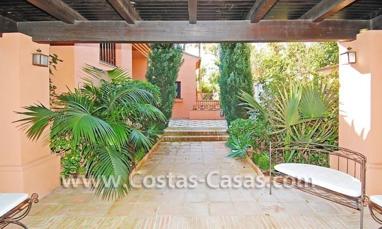 Villa de luxe de style andalou, près de la plage, à vendre à Puerto Banús - Marbella 6