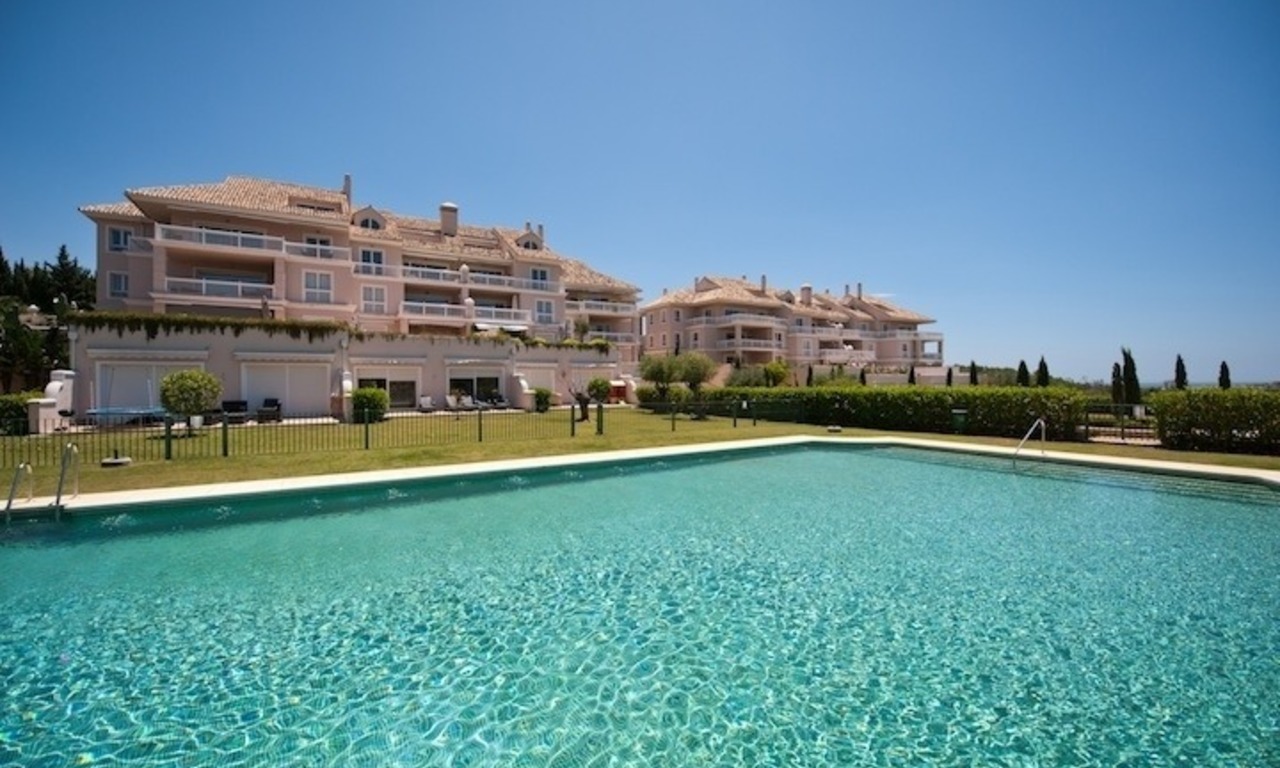 Large appartement de luxe à vendre sur un complexe de golf dans la zone de Marbella - Benahavis - Estepona 6