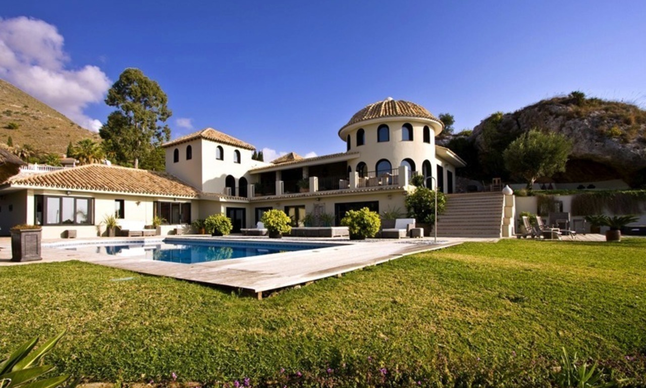 Villa moderne de luxe à vendre à Benalmadena, Costa del Sol 2