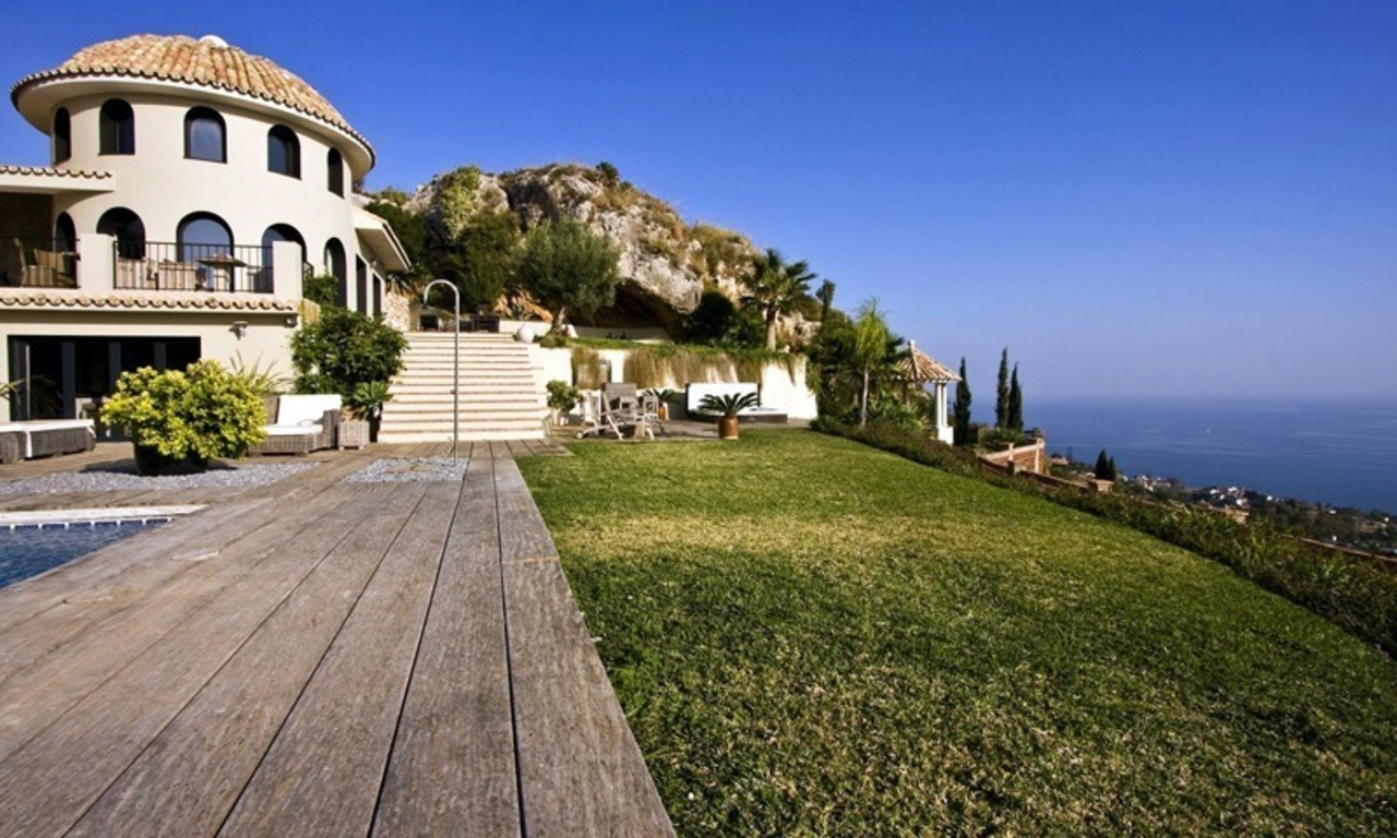 Villa moderne de luxe à vendre à Benalmadena, Costa del Sol 0