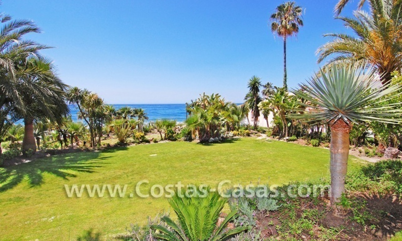 Appartement exclusif en première ligne de plage à vendre, Estepona - Marbella 11