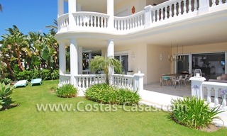Appartement exclusif en première ligne de plage à vendre, Estepona - Marbella 14