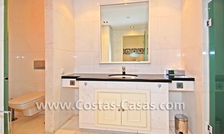 Appartement exclusif en première ligne de plage en vente, nouvelle Mille d' Or, Marbella - Estepona 20
