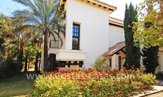 Villa de plage de style andalou à vendre dans Nueva Andalucía - Puerto Banús - Marbella 3