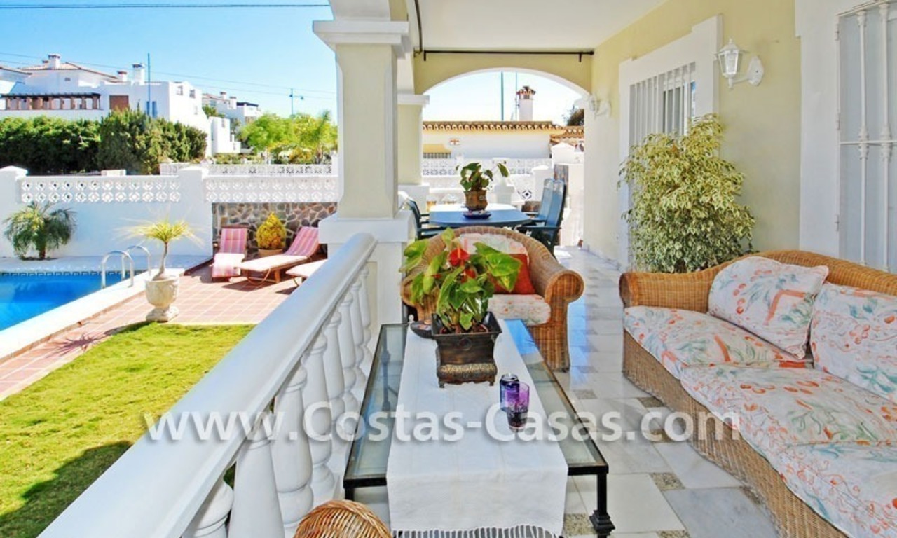 Villa de plage moderne de style andalou à vendre à Marbella 1