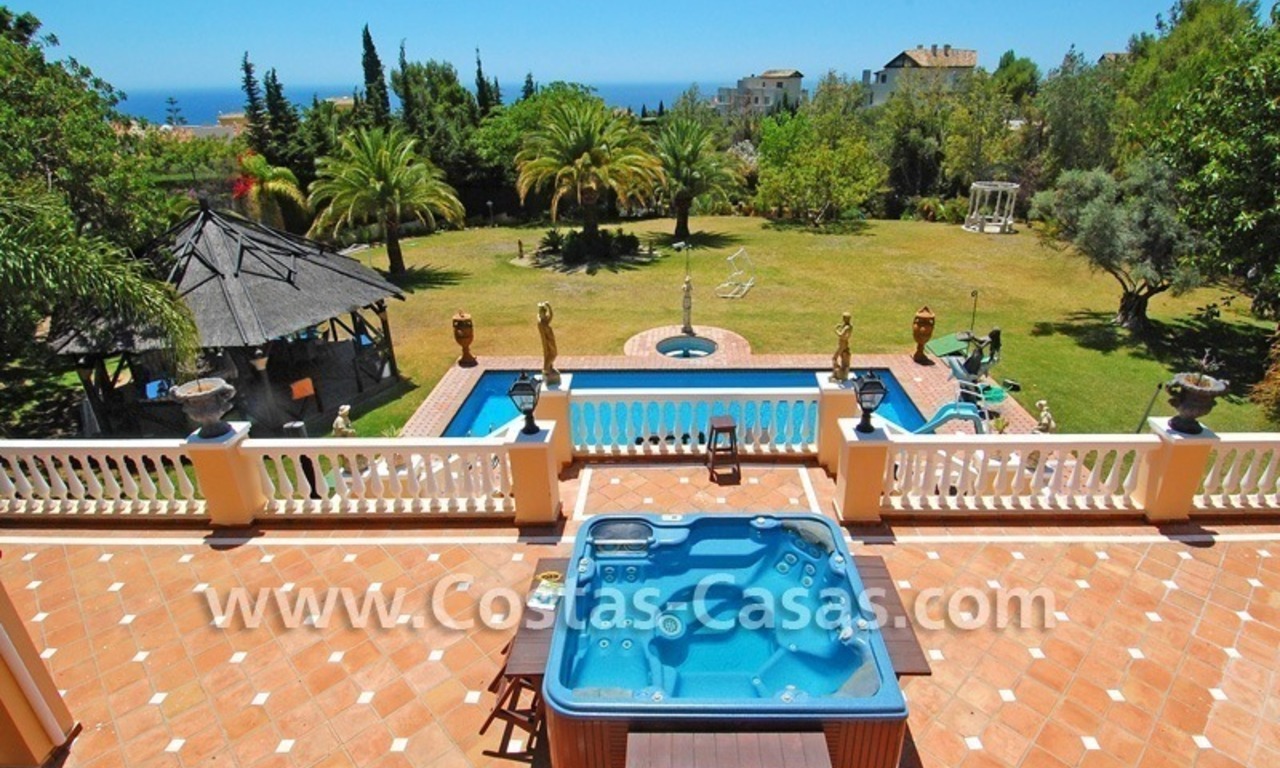 Villa de luxe majestique à vendre à Camojan, Marbella 0