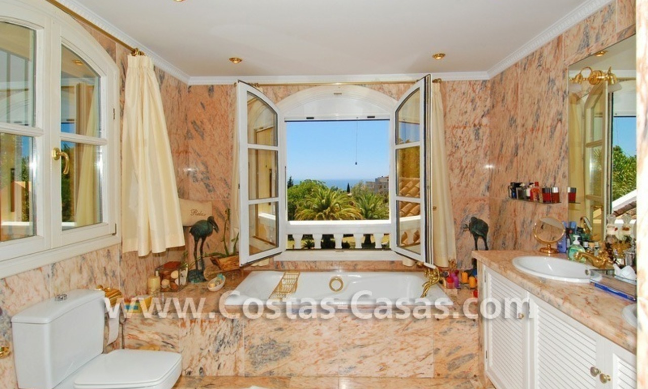 Villa de luxe majestique à vendre à Camojan, Marbella 26