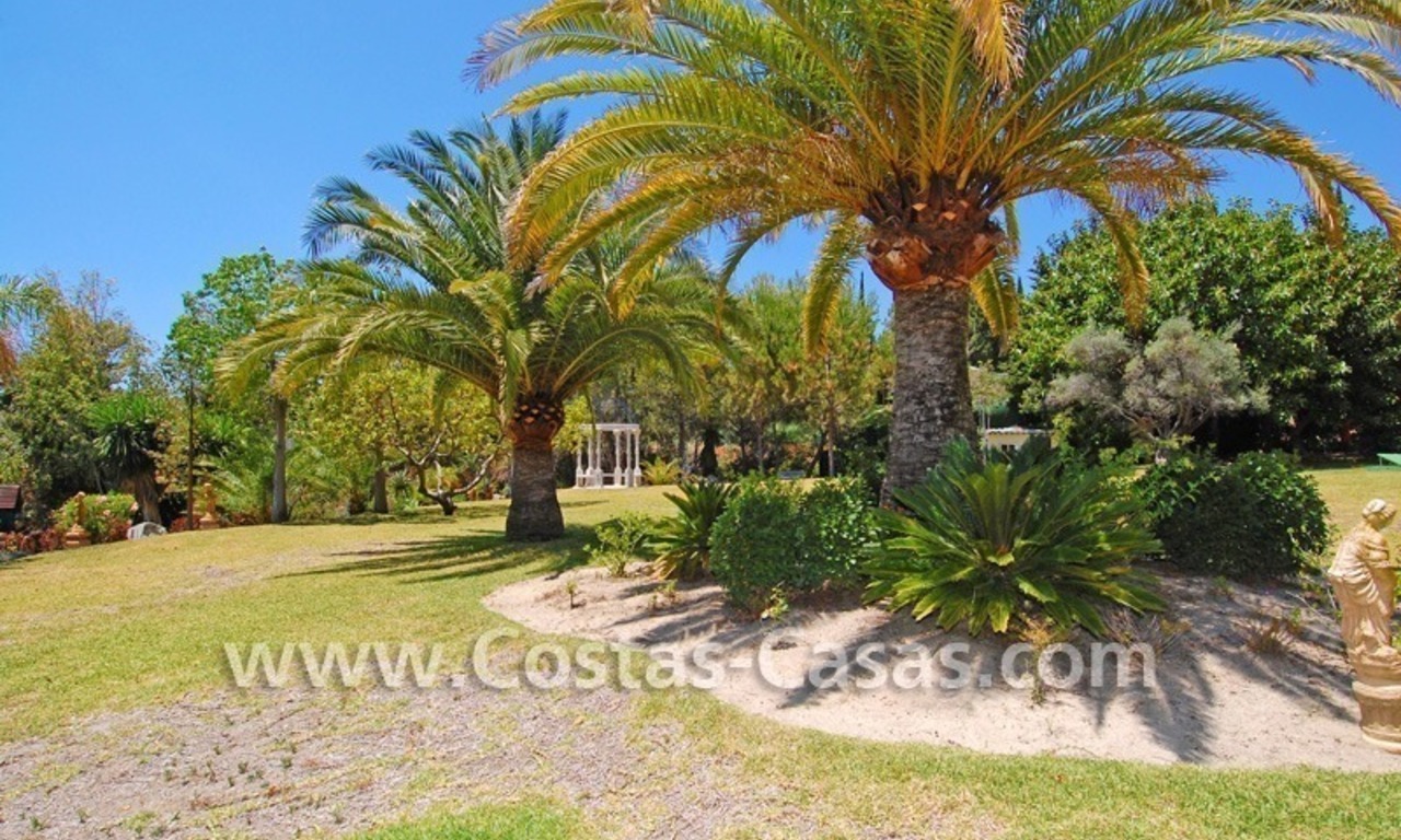 Villa de luxe majestique à vendre à Camojan, Marbella 7