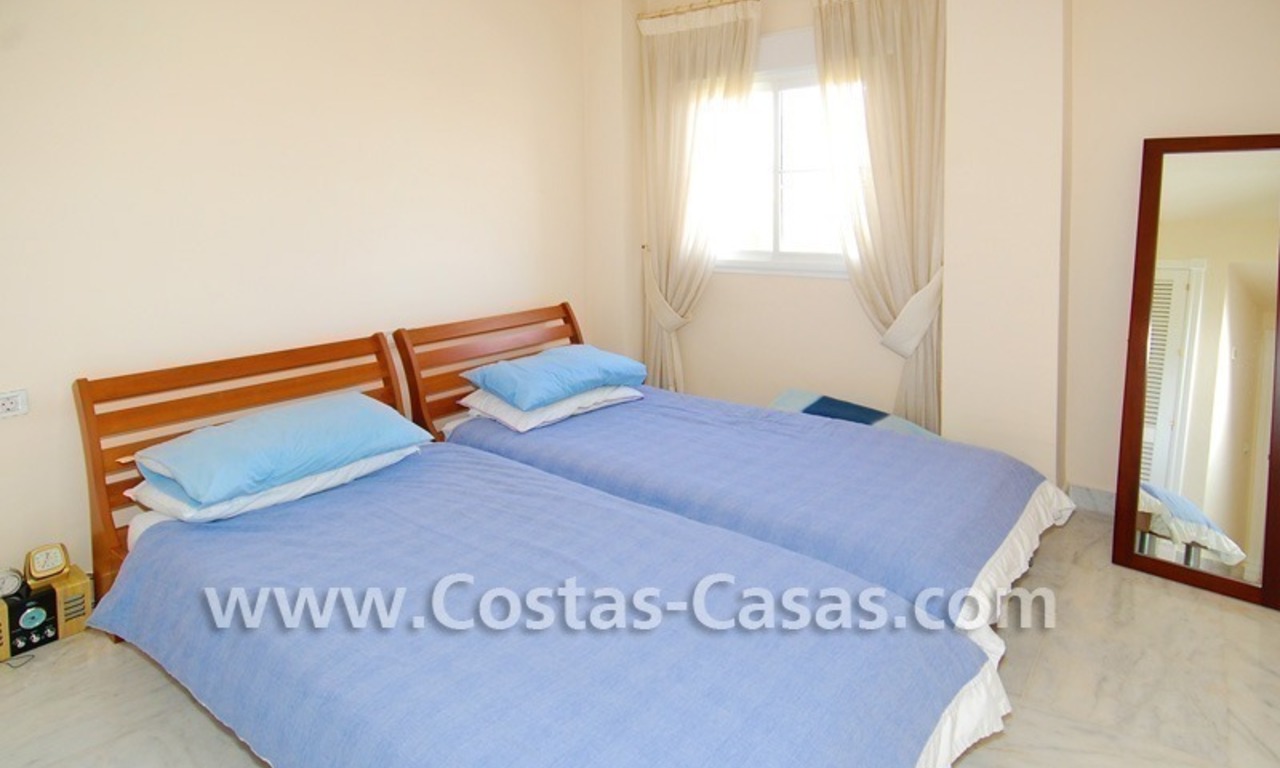 Appartement penthouse de 4 chambres à vendre dans un complexe en première ligne de plage à Marbella 14