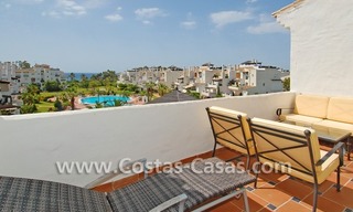 Appartement penthouse de 4 chambres à vendre dans un complexe en première ligne de plage à Marbella 1