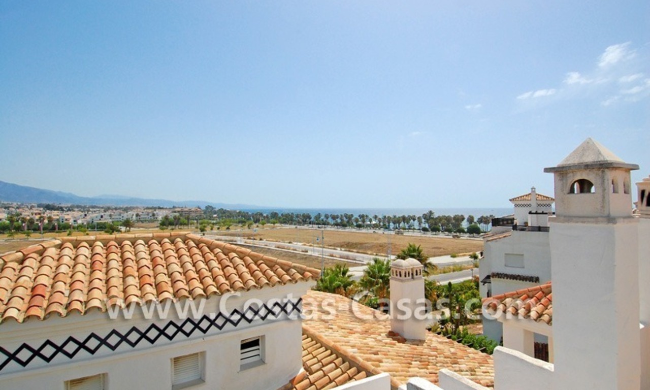 Appartement penthouse de 4 chambres à vendre dans un complexe en première ligne de plage à Marbella 3
