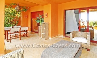 Appartement de luxe à acheter dans un complexe de plage sur la nouvelle Mille d' Or dans la zone entre Marbella et Estepona 1