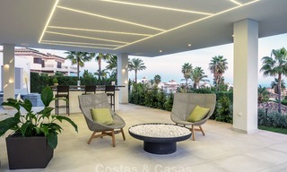 Nouvelles villas de conception moderne de luxe à vendre, Marbella - Benahavis, vues golf et mer 7058 