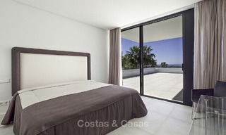 Nouvelles villas de conception moderne de luxe à vendre, Marbella - Benahavis, vues golf et mer 13546 