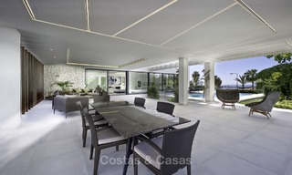 Nouvelles villas de conception moderne de luxe à vendre, Marbella - Benahavis, vues golf et mer 13550 