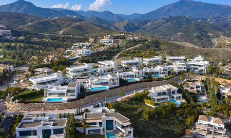 Nouvelles villas de conception moderne de luxe à vendre, Marbella - Benahavis, vues golf et mer 52798